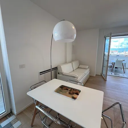 House Palazzo La Fenicia Apartment
